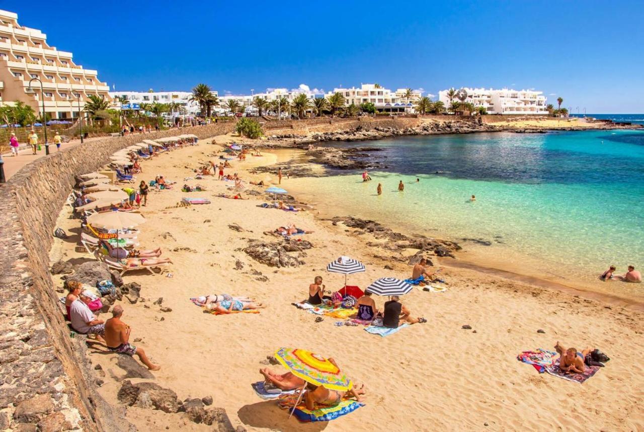 Calypso, Apartamento Completo Con Vistas Al Mar Y A La Piscina En Costa Teguise Eksteriør bilde