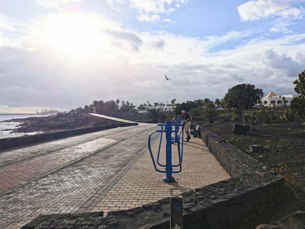 Calypso, Apartamento Completo Con Vistas Al Mar Y A La Piscina En Costa Teguise Eksteriør bilde