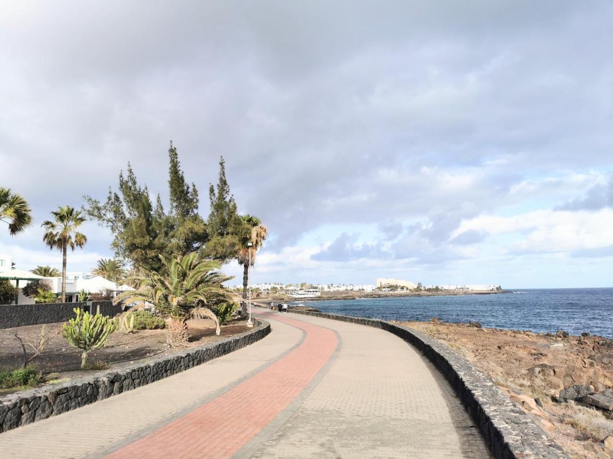 Calypso, Apartamento Completo Con Vistas Al Mar Y A La Piscina En Costa Teguise Eksteriør bilde